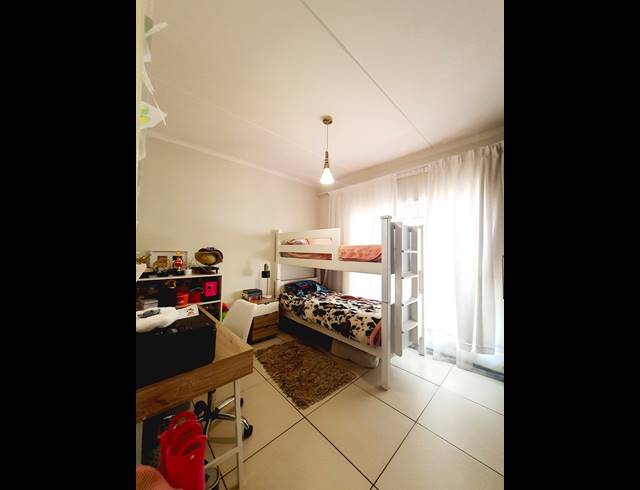 3 BEDROOM APARTMENT RENTED IN FOURWAYS